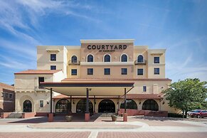 Courtyard by Marriott Wichita At Old Town