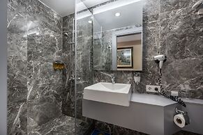 Gallery Residence & Hotel