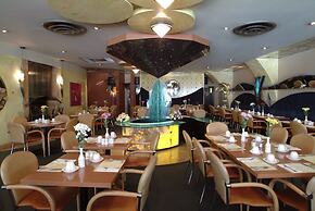 Holiday Inn Niagara Falls - By The Falls by IHG