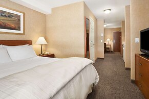 Days Inn & Suites by Wyndham Cochrane