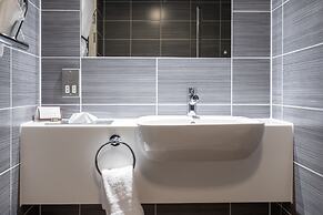 Burleigh Court Hotel
