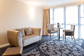Burleigh Court Hotel
