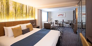 Burleigh Court Hotel