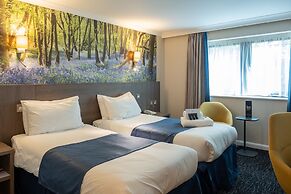 Burleigh Court Hotel