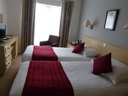 Beachcombers Hotel