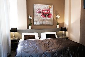 Hotel Lux