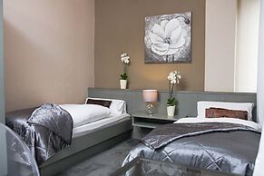 Hotel Lux