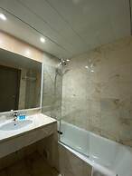 Apulia Praia Hotel