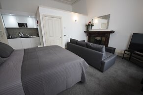Grosvenor Suites