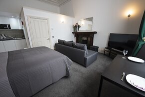 Grosvenor Suites