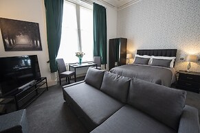 Grosvenor Suites