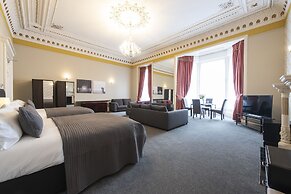 Grosvenor Suites