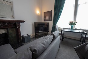 Grosvenor Suites