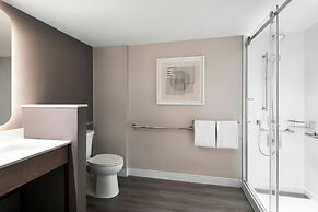 Courtyard by Marriott Montreal Airport