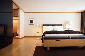 The Omnia