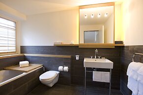 The Omnia