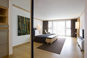 The Omnia