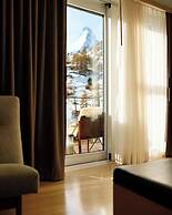 The Omnia
