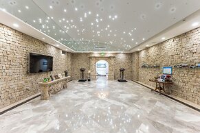 AC Embassy Hotel