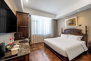 AC Embassy Hotel