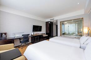 AC Embassy Hotel