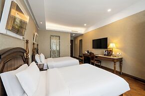 AC Embassy Hotel