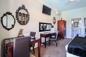 Amber Guest Lodge
