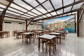 Urban Hotel Amadeos