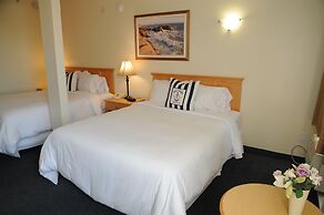 Smugglers Cove Inn