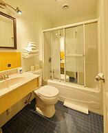 Smugglers Cove Inn