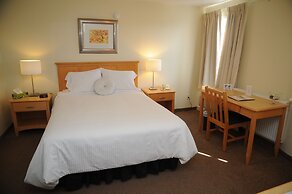 Smugglers Cove Inn