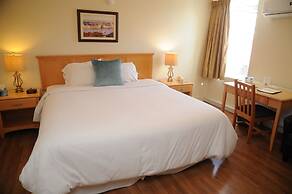 Smugglers Cove Inn