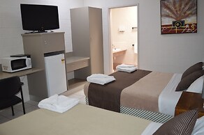 Mid City Motor Inn