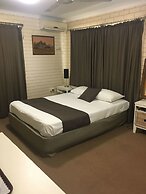 Mid City Motor Inn