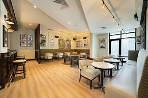 Arabian Park Dubai, an Edge by Rotana Hotel