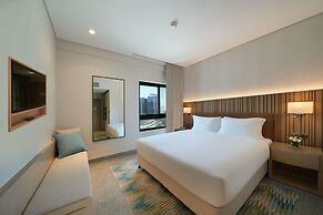 Arabian Park Dubai, an Edge by Rotana Hotel