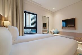 Arabian Park Dubai, an Edge by Rotana Hotel