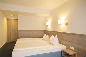 Das Ebertor Hotel & Hostel