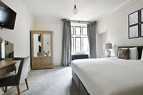Stanton Manor Hotel