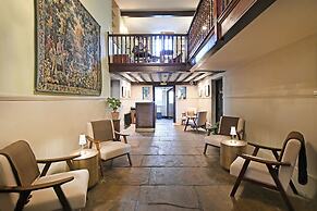 Stanton Manor Hotel