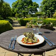 Stanton Manor Hotel