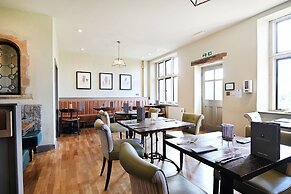 Stanton Manor Hotel