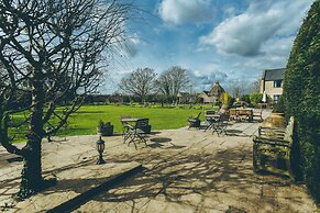 Stanton Manor Hotel