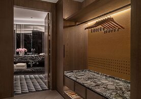 Conrad Urumqi