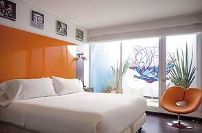 104 Art Suites