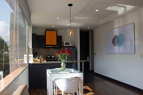 104 Art Suites