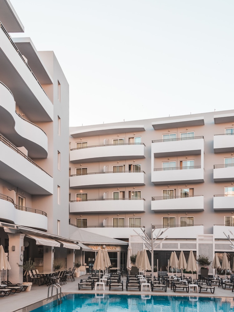Bio Suites Hotel