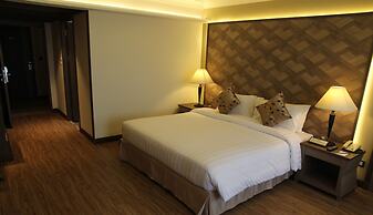 Amora Hotel Tapae Chiang Mai