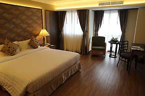 Amora Hotel Tapae Chiang Mai