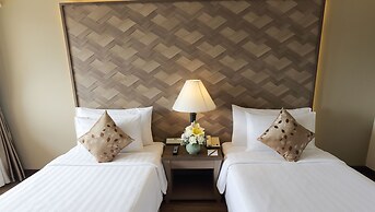 Amora Hotel Tapae Chiang Mai